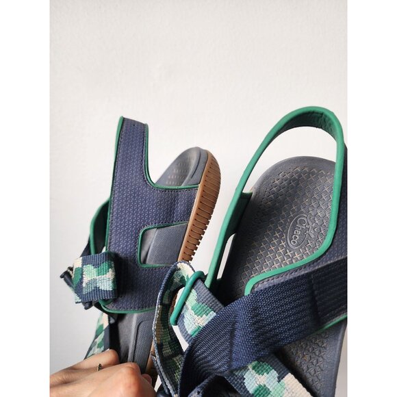 Chaco green navy blue geo print strappy sandal 7 men